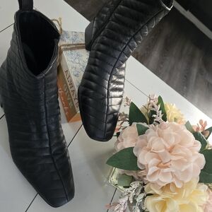 Chic Black Quilted Ankle Booties